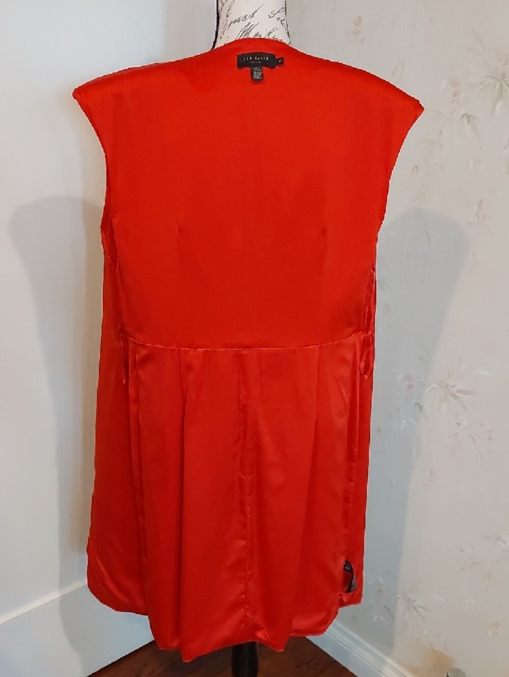 Ted Baker London Red Two-Piece Sheath Dress with Front Zip - Picture 11 of 15